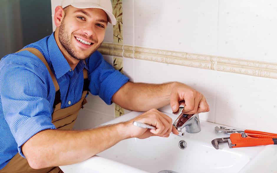 cherche plombier Versailles